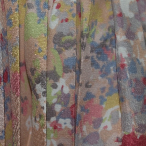 NWOT Lauren Conrad Floral Pleated Dress - Picture 6 of 8